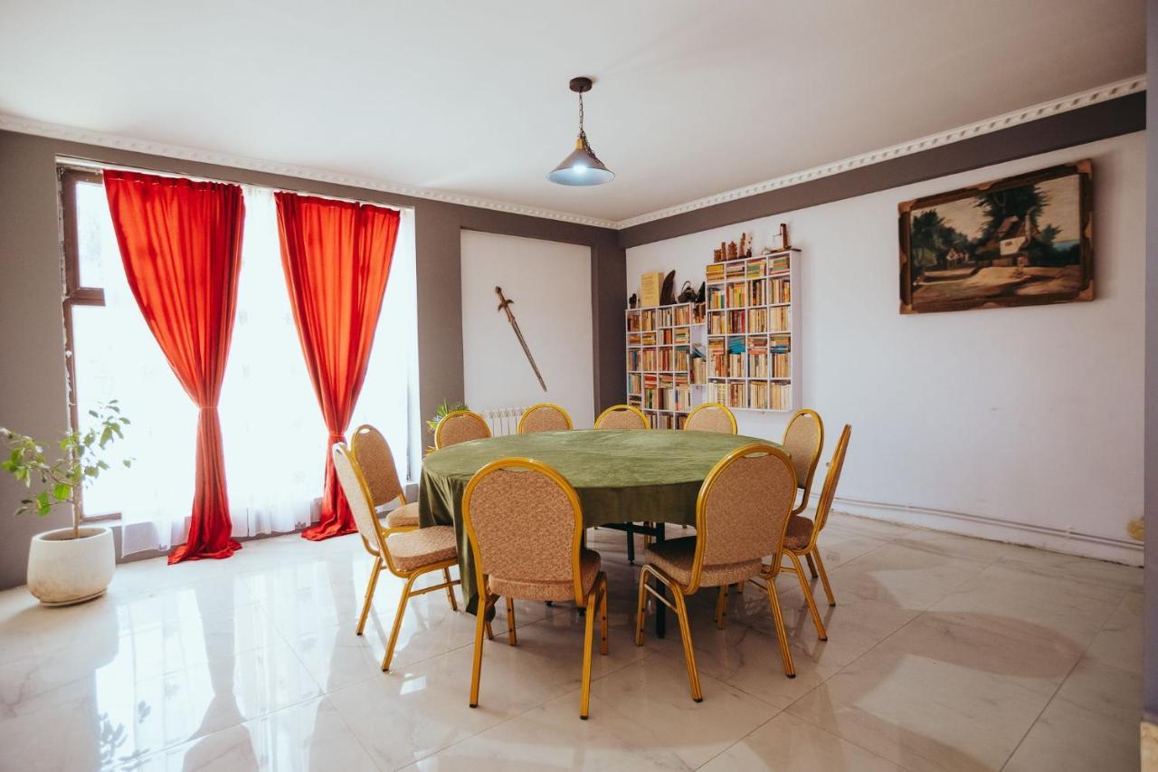 Casa Selly Hotel Tulcea Exterior photo